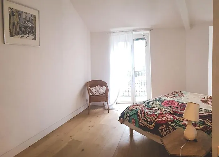 Floor - Apartment *